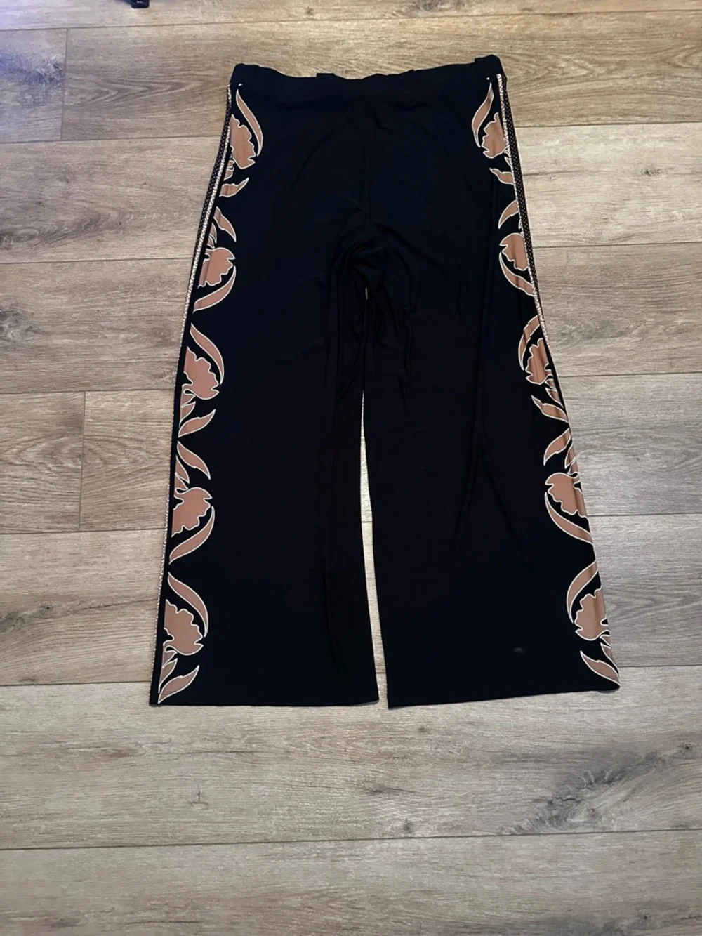 WHBM Matching Set - Picture 6 of 7